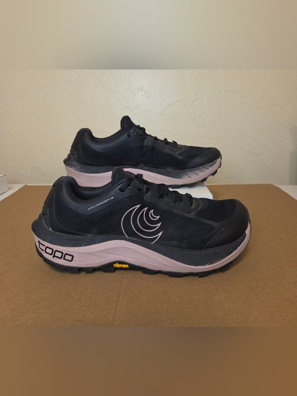 Topo Mtn Racer 3 Women’s Trail Running Shoe Black/Mauve Size 8
